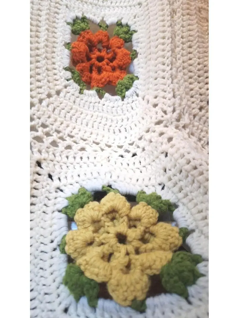 RARE VINTAGE Fall Floral Granny Square Crocheted Afghan/Blanket (45